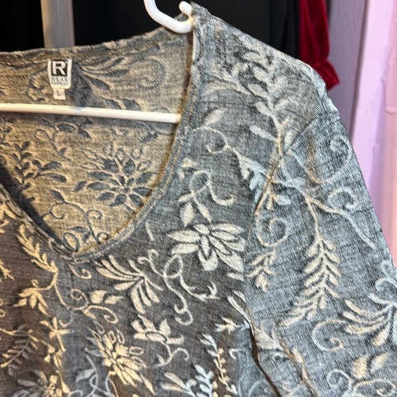 R Wear Rampage Silbet Black Flotal Top Size Large. - Picture 3 of 4